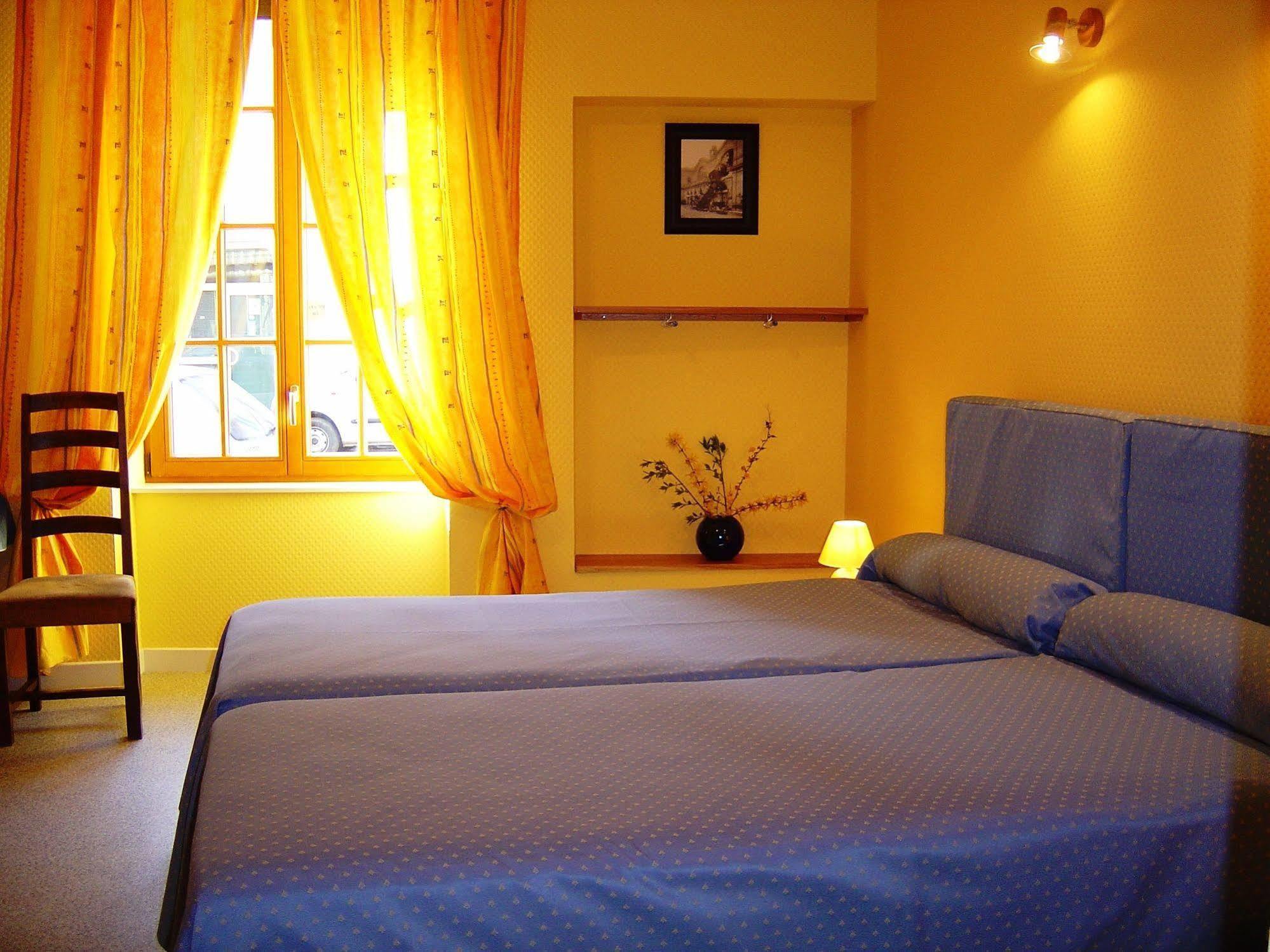 Hotel De Paris Poligny  Εξωτερικό φωτογραφία