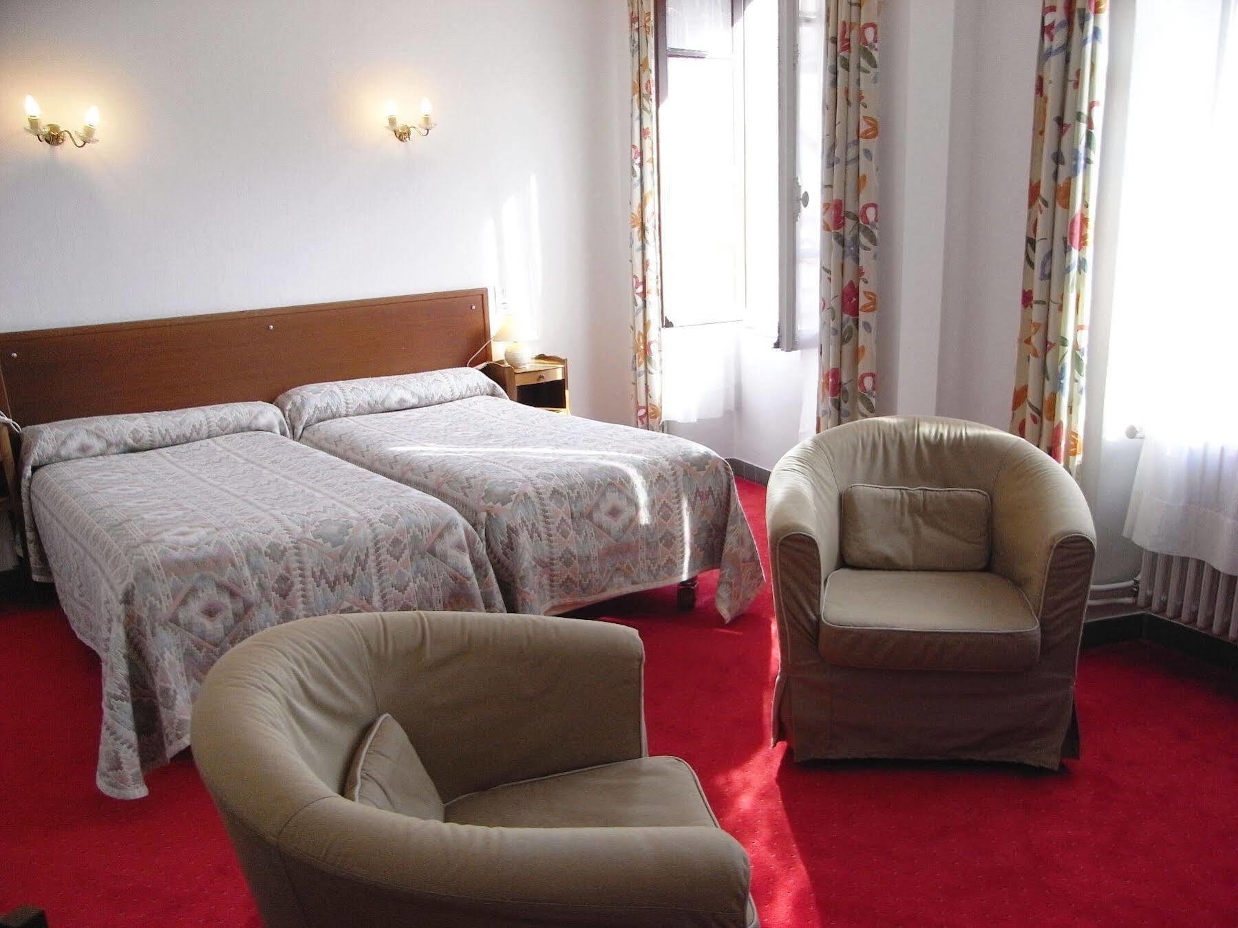 Hotel De Paris Poligny  Εξωτερικό φωτογραφία
