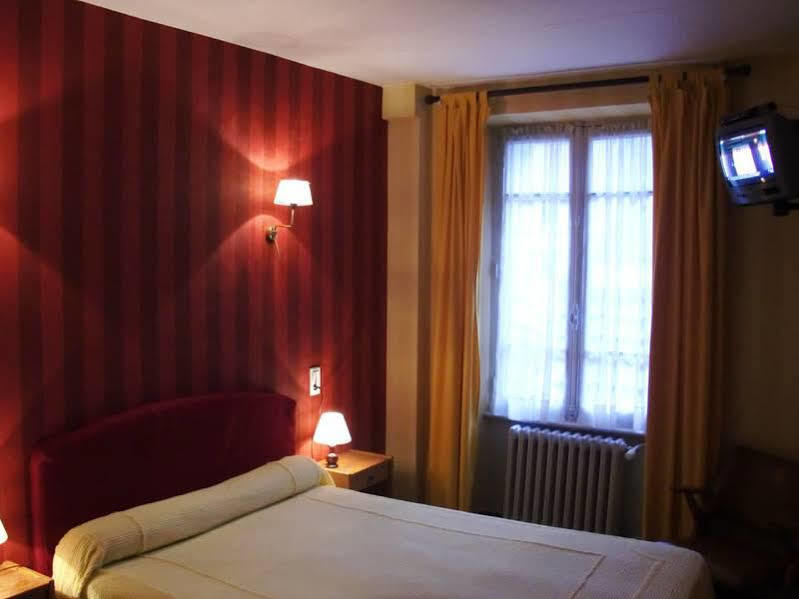Hotel De Paris Poligny  Εξωτερικό φωτογραφία